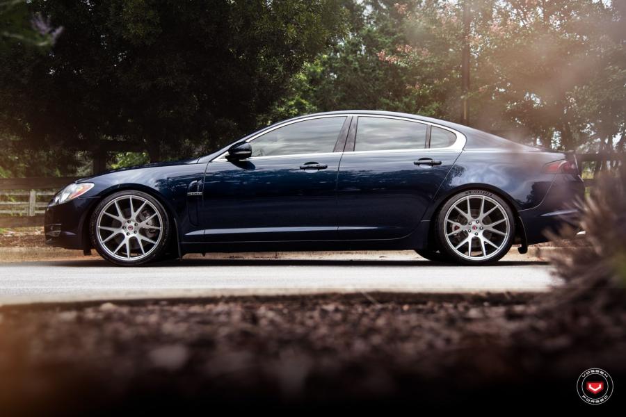  Jaguar XF on Vossen Wheels (VPS-306) 2017 года  (фото 8 из 10)